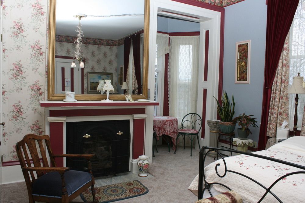 The Gridley Inn B&B Waterloo Bagian luar foto
