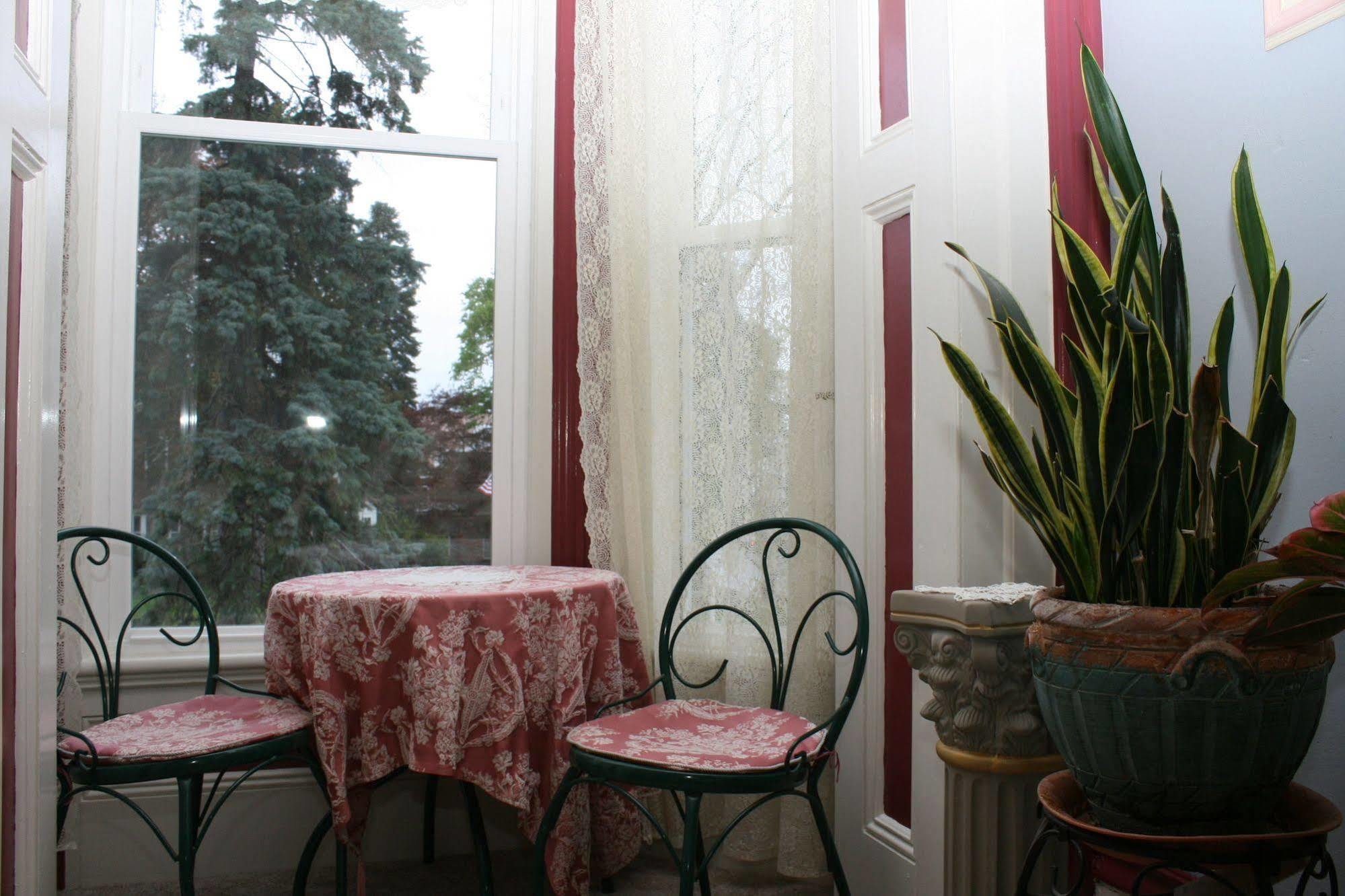 The Gridley Inn B&B Waterloo Bagian luar foto